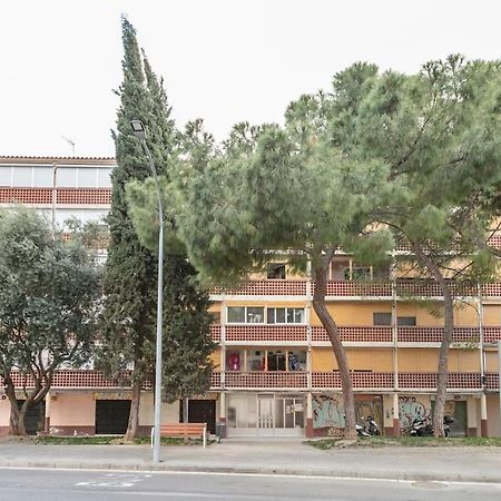 Habitaciones Bonitas Y Comodas L'Hospitalet de Llobregat Ngoại thất bức ảnh
